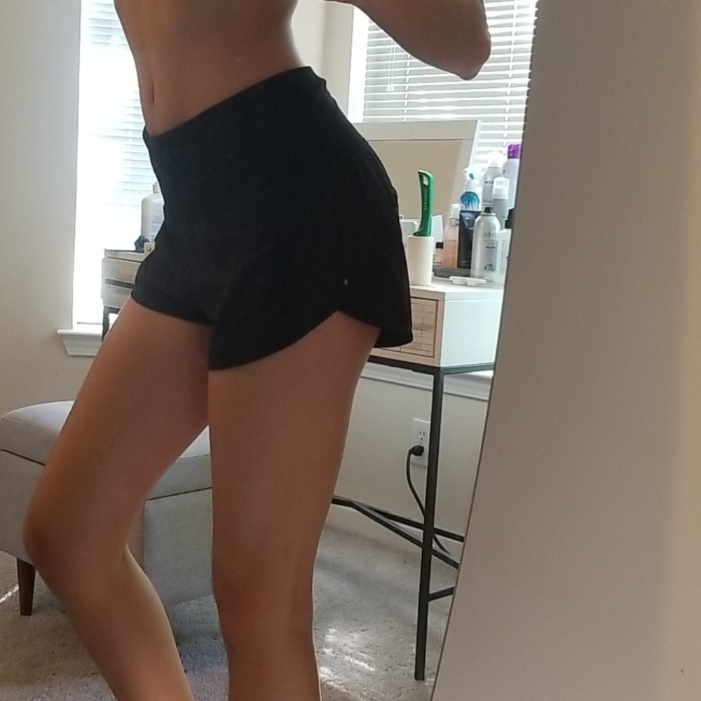 Lululemon Speed Up High-Rise Shorts 2.5"